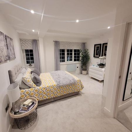 Luxury 2 Bed Apartment In The Heart Of Rochester Рочестер Экстерьер фото